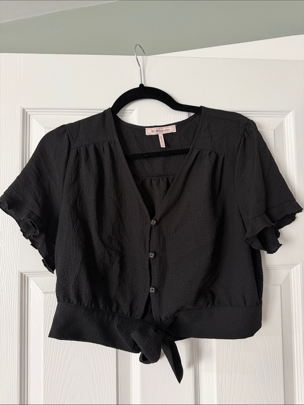 BCBGeneration Black Tie-Front Cropped Button Blouse